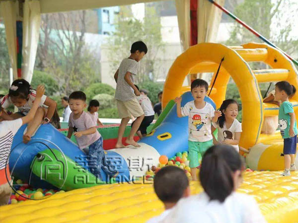 幼兒園游樂設(shè)備