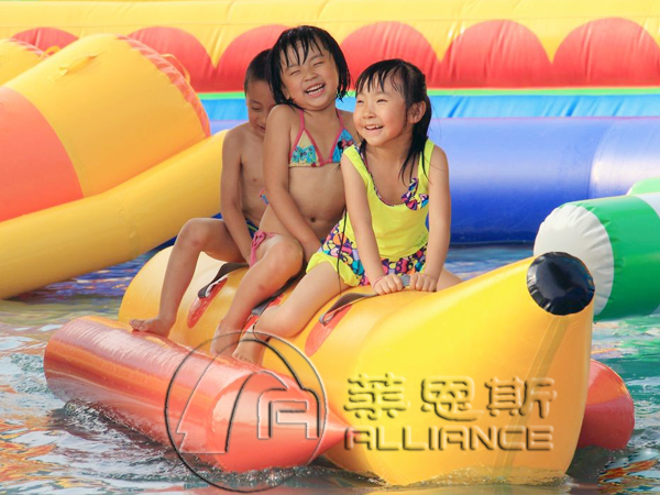 兒童戲水樂園