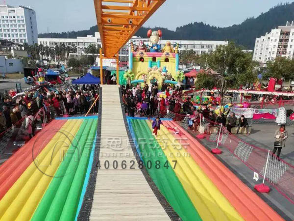 天梁網紅橋廠家